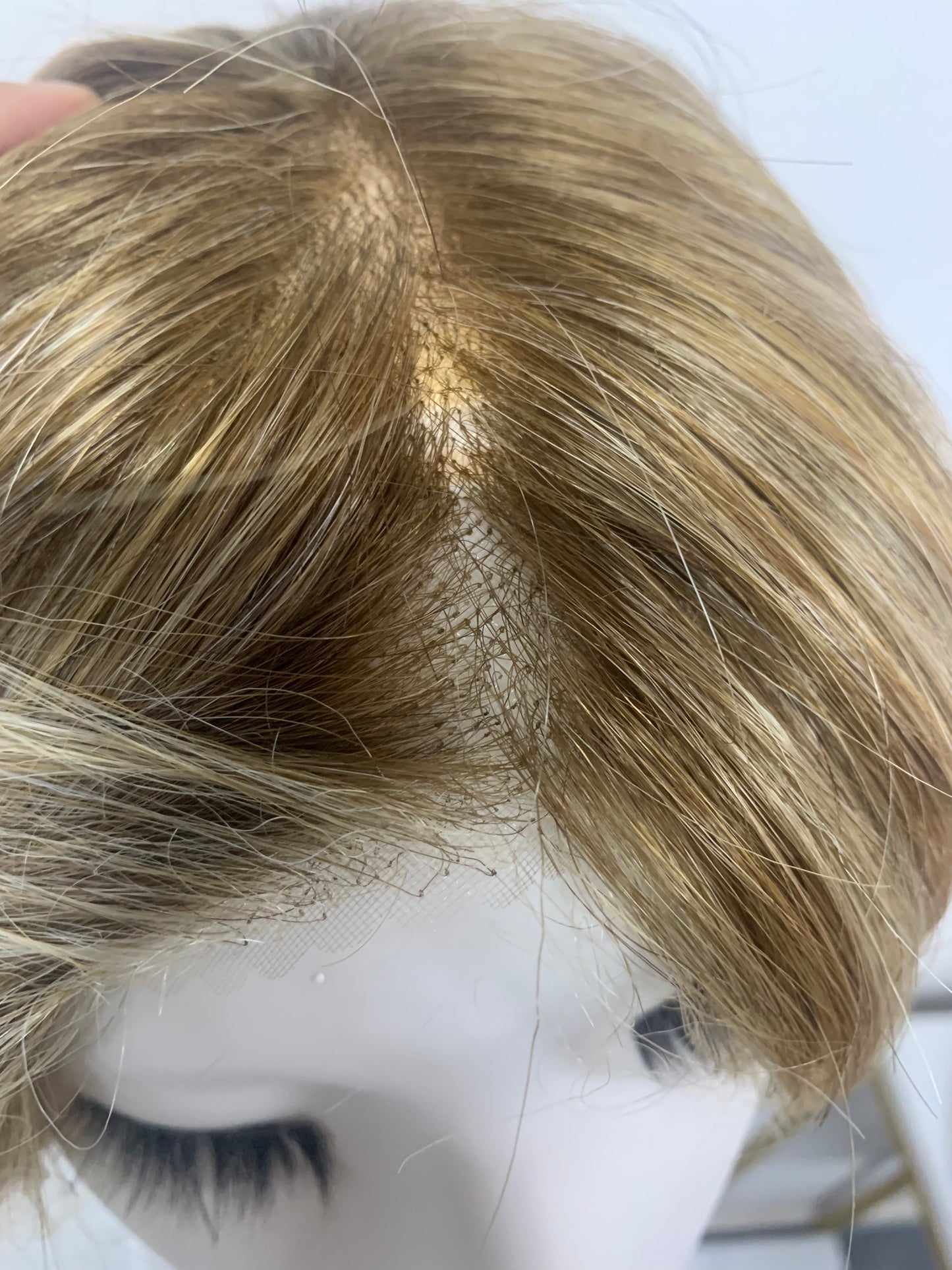 SKIRUEDAWIGS Short Straight Wig | Seamless Lace Front & Mono Top | Glueless Heat-Friendly Synthetic