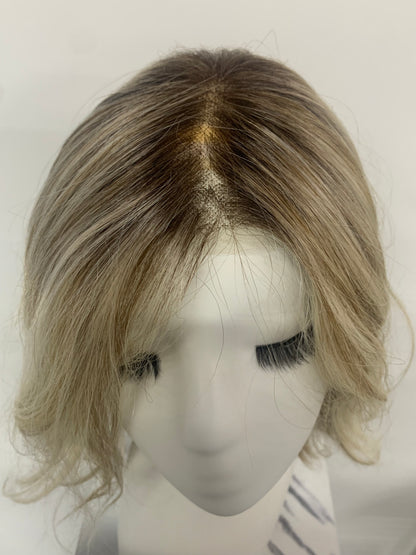 SKIRUEDAWIGS Mid Length Wavy Wig | Seamless Lace Front & Mono Top | Glueless Heat-Friendly Synthetic