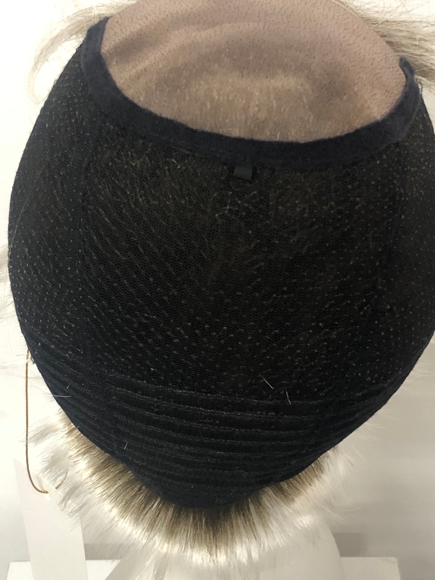 SKIRUEDAWIGS Premium Short Straight Wig | 100% Hand-Tied Lace Front & Mono Top | Glueless Heat-Friendly Synthetic