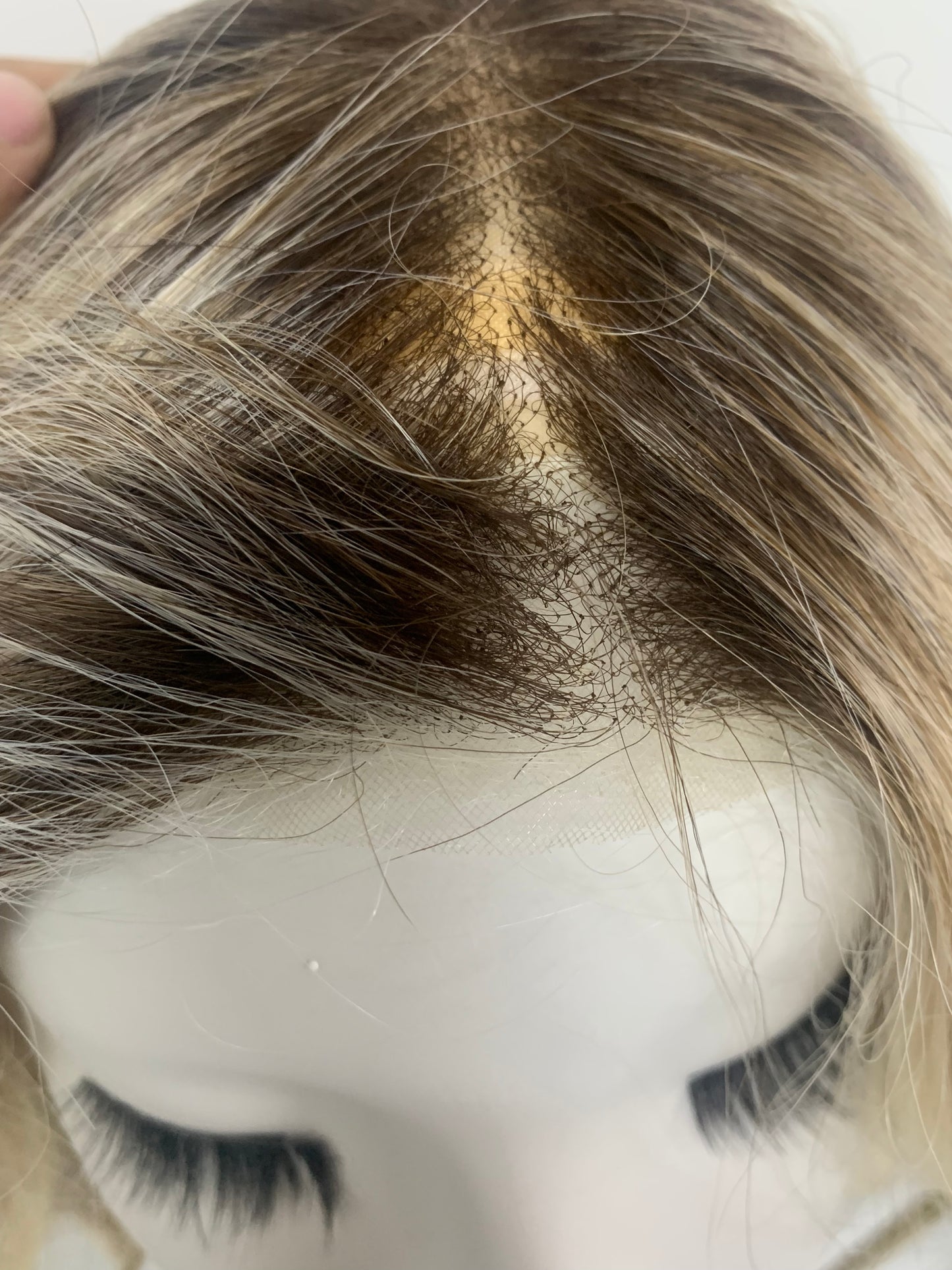 SKIRUEDAWIGS Mid Length Wavy Wig | Seamless Lace Front & Mono Top | Glueless Heat-Friendly Synthetic