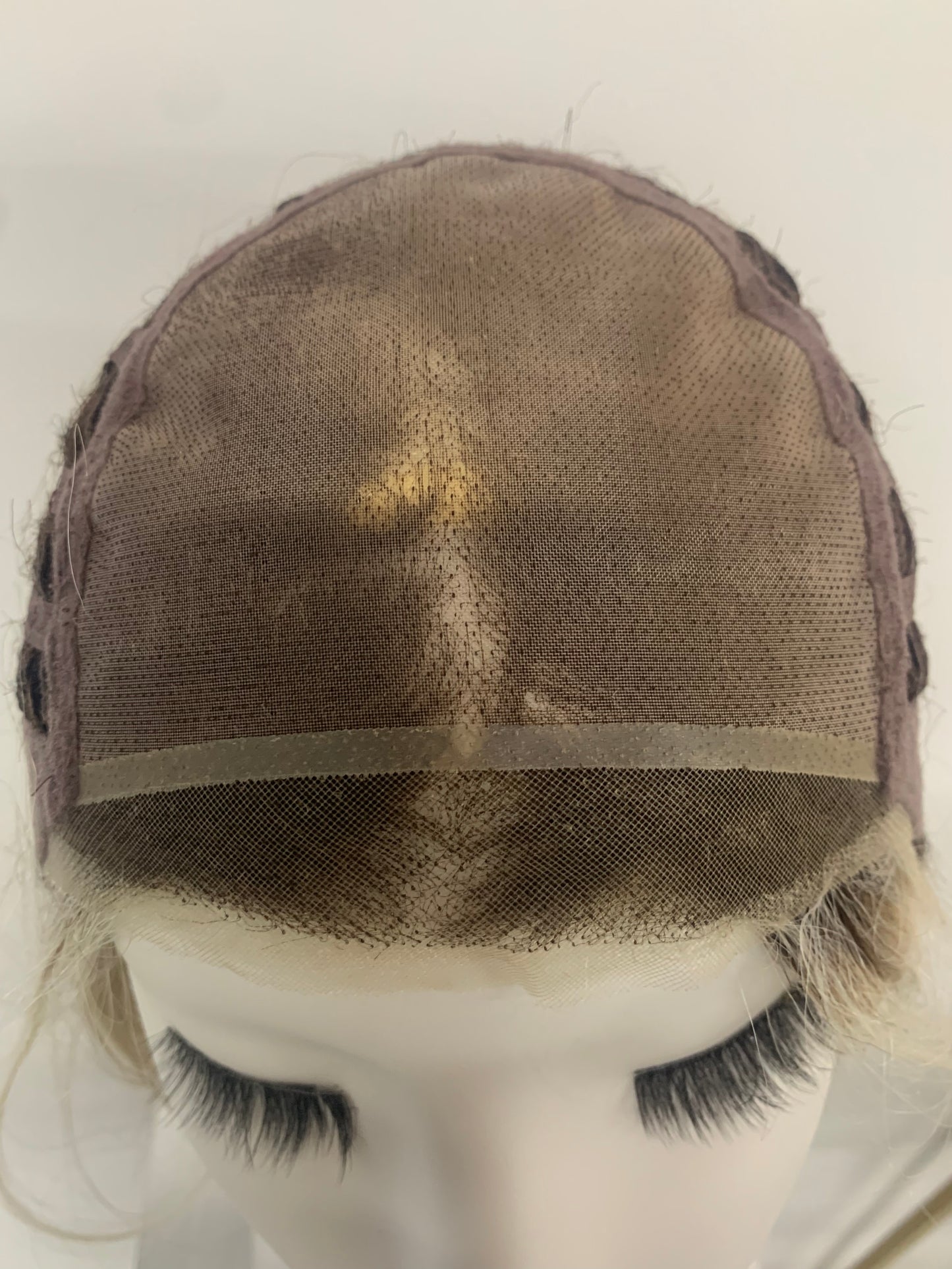 SKIRUEDAWIGS Mid Length Wavy Wig | Seamless Lace Front & Mono Top | Glueless Heat-Friendly Synthetic