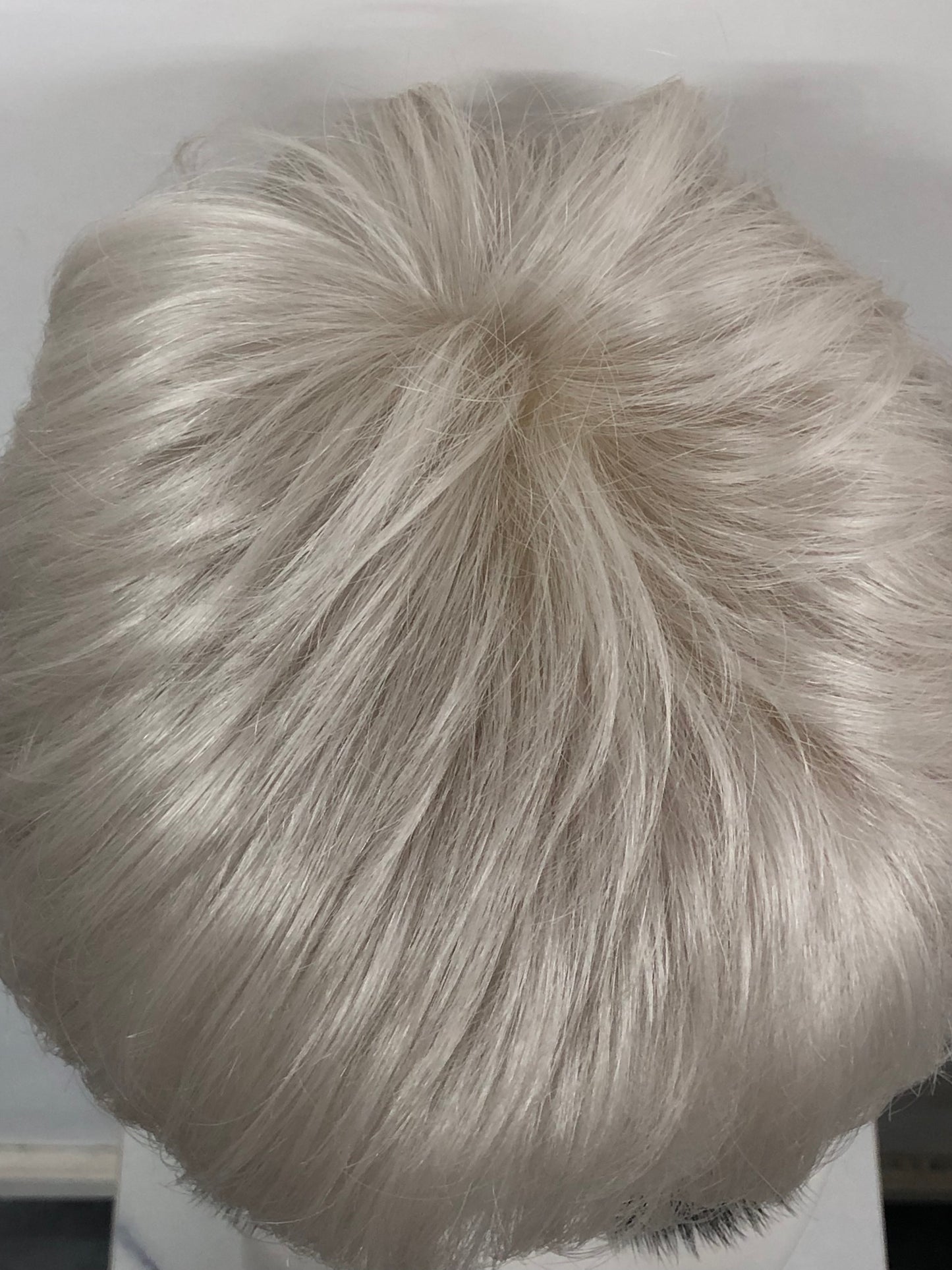 SKIRUEDAWIGS Premium Short Straight Wig | 100% Hand-Tied Lace Front & Mono Top | Glueless Heat-Friendly Synthetic