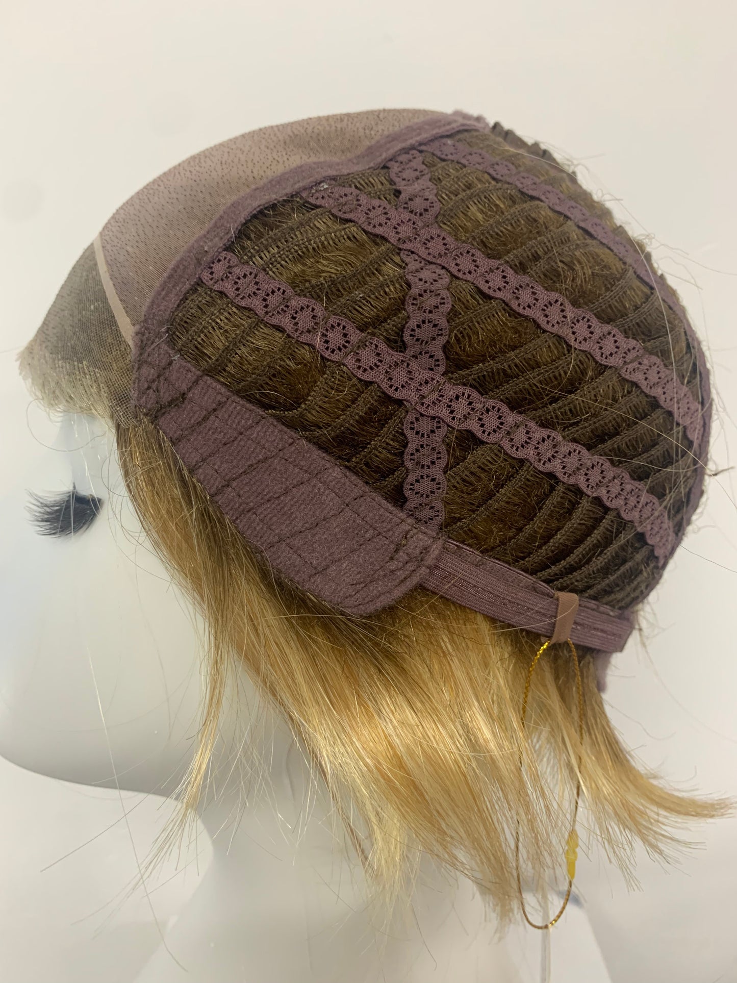 SKIRUEDAWIGS Short Straight Wig | Seamless Lace Front & Mono Top | Glueless Heat-Friendly Synthetic