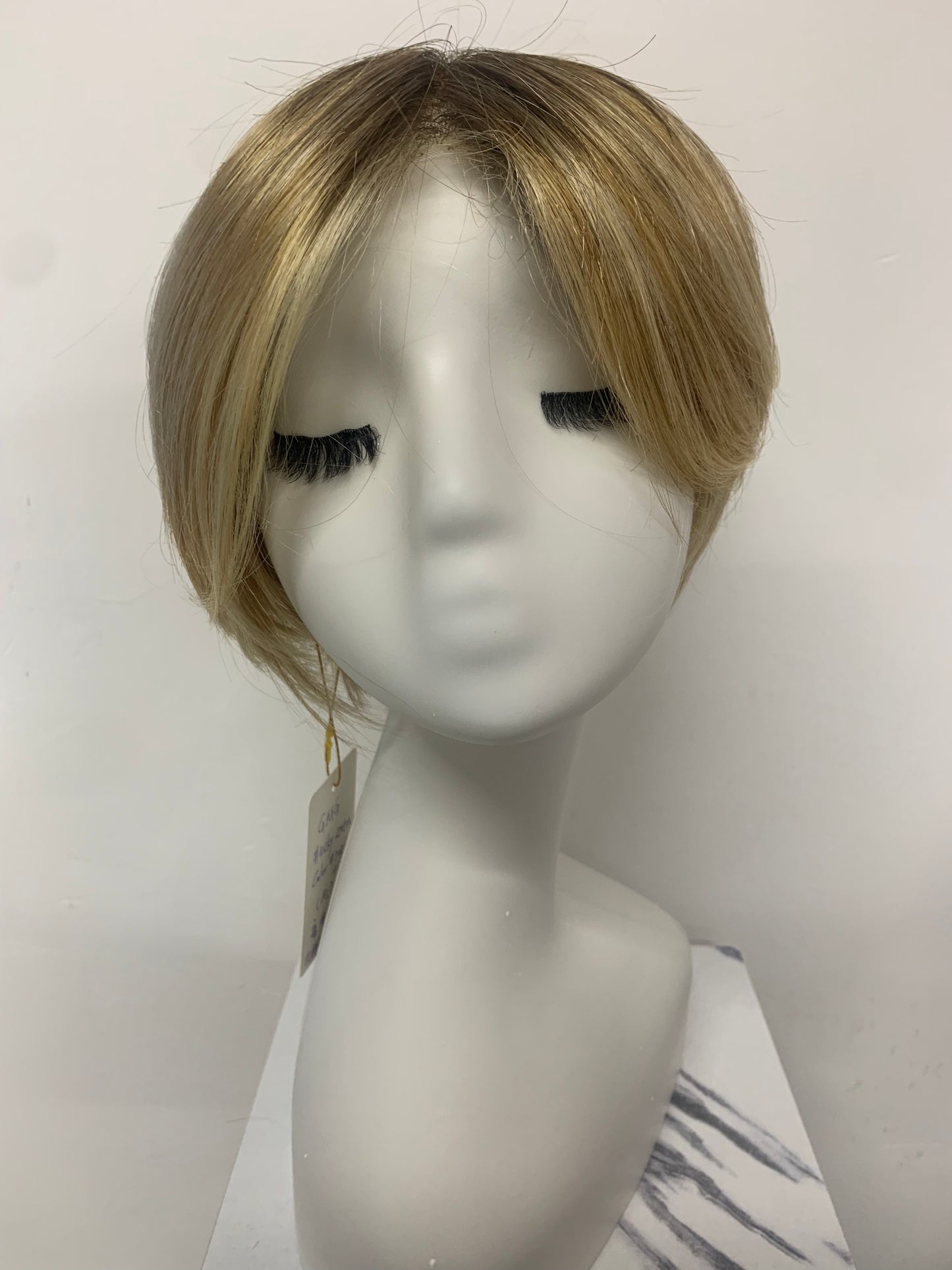 SKIRUEDAWIGS Short Straight Wig | Seamless Lace Front & Mono Top | Glueless Heat-Friendly Synthetic