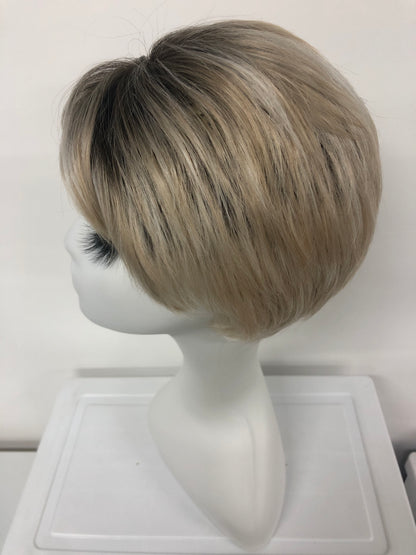SKIRUEDAWIGS Short Straight Wig | Seamless Lace Front & Mono Top | Glueless Heat-Friendly Synthetic