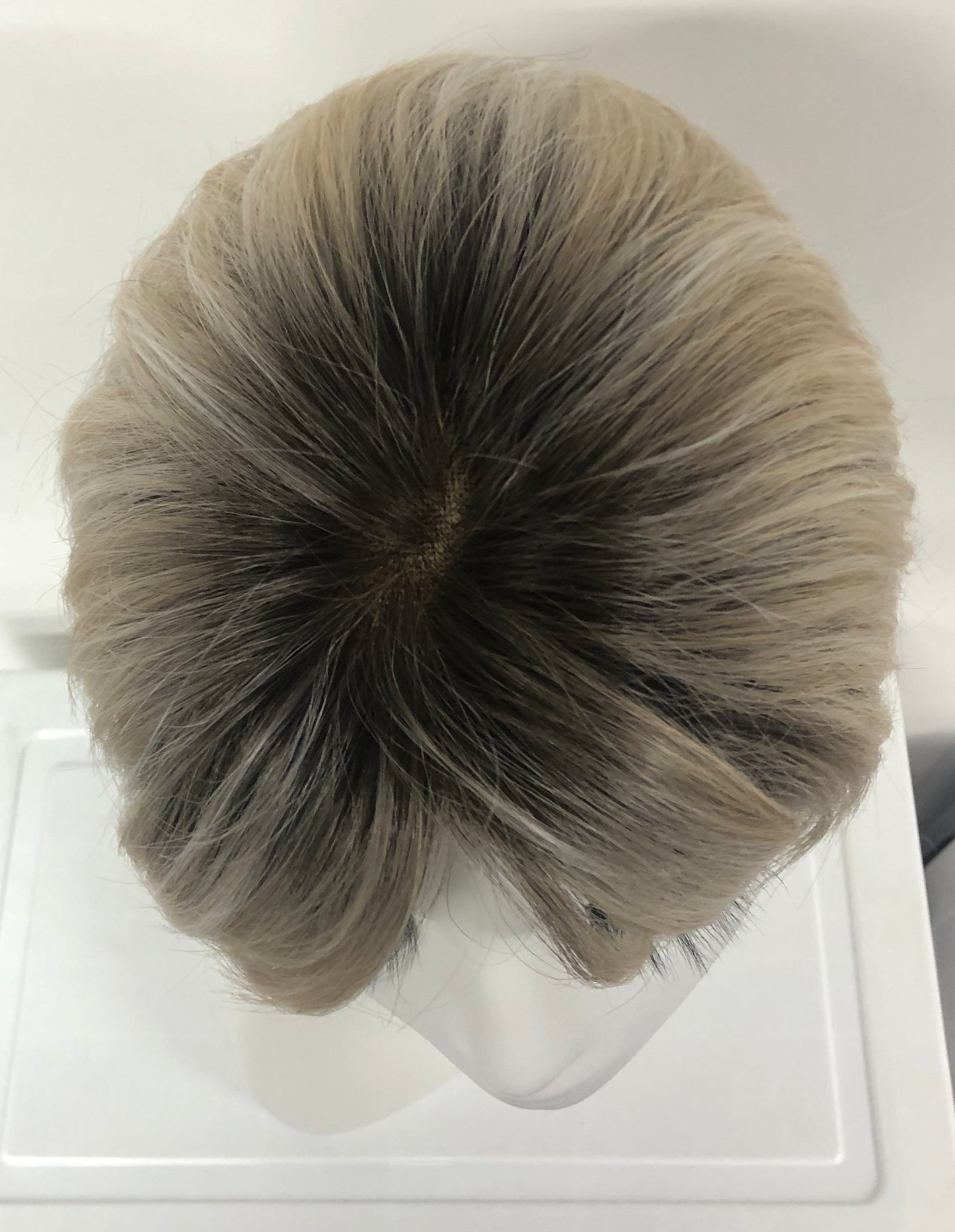 SKIRUEDAWIGS Short Straight Wig | Seamless Lace Front & Mono Top | Glueless Heat-Friendly Synthetic