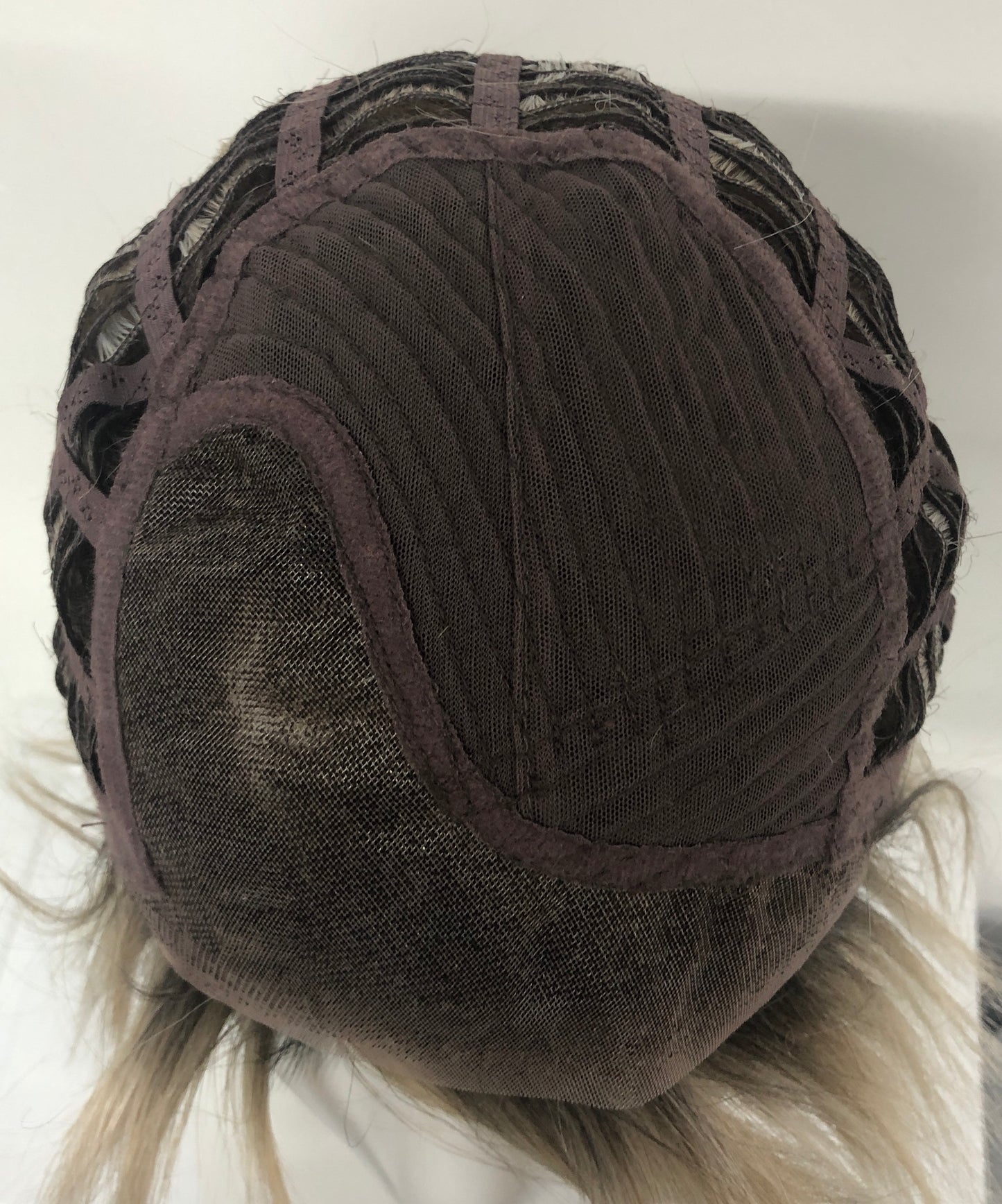SKIRUEDAWIGS Short Straight Wig | Seamless Lace Front & Mono Top | Glueless Heat-Friendly Synthetic
