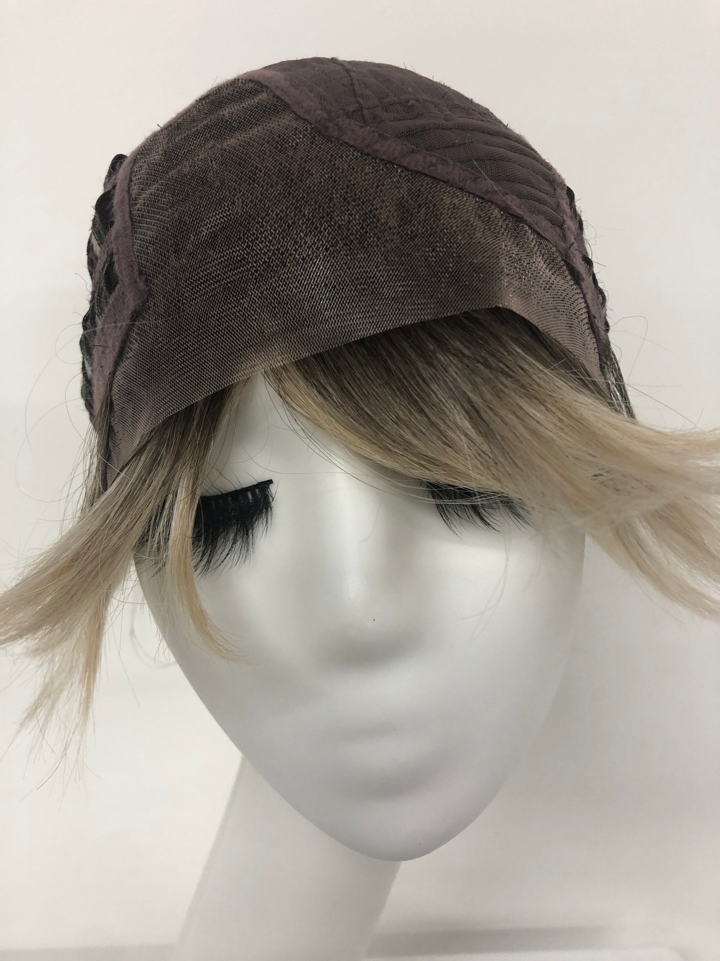 SKIRUEDAWIGS Short Straight Wig | Seamless Lace Front & Mono Top | Glueless Heat-Friendly Synthetic