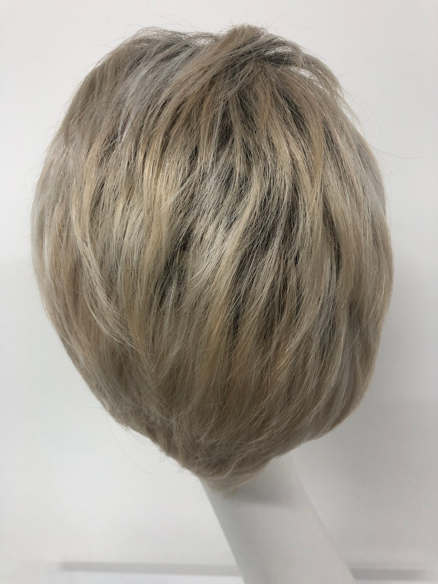 SKIRUEDAWIGS Short Straight Wig | Seamless Lace Front & Mono Top | Glueless Heat-Friendly Synthetic