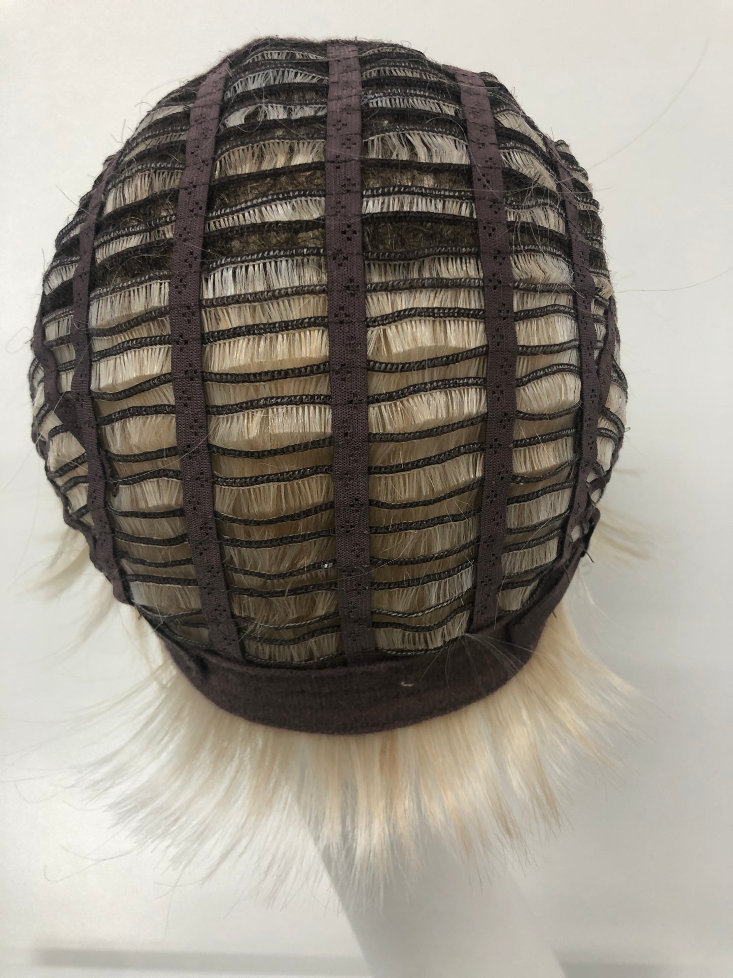 SKIRUEDAWIGS Short Straight Wig | Seamless Lace Front & Mono Top | Glueless Heat-Friendly Synthetic