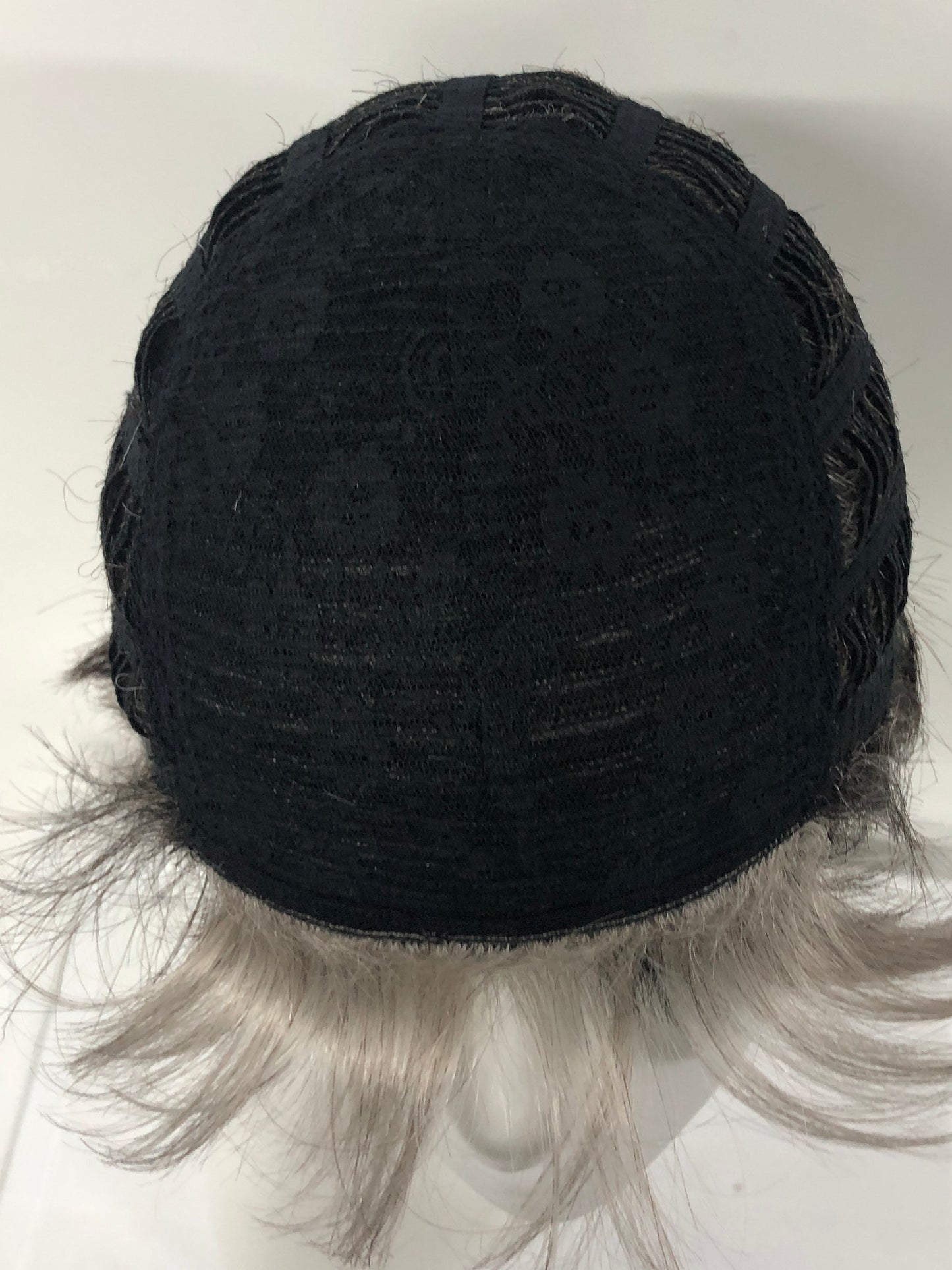 SKIRUEDAWIGS Short Wavy Curly Wig | Ready-to-Wear Machine-Made | Budget-Friendly Everyday Synthetic