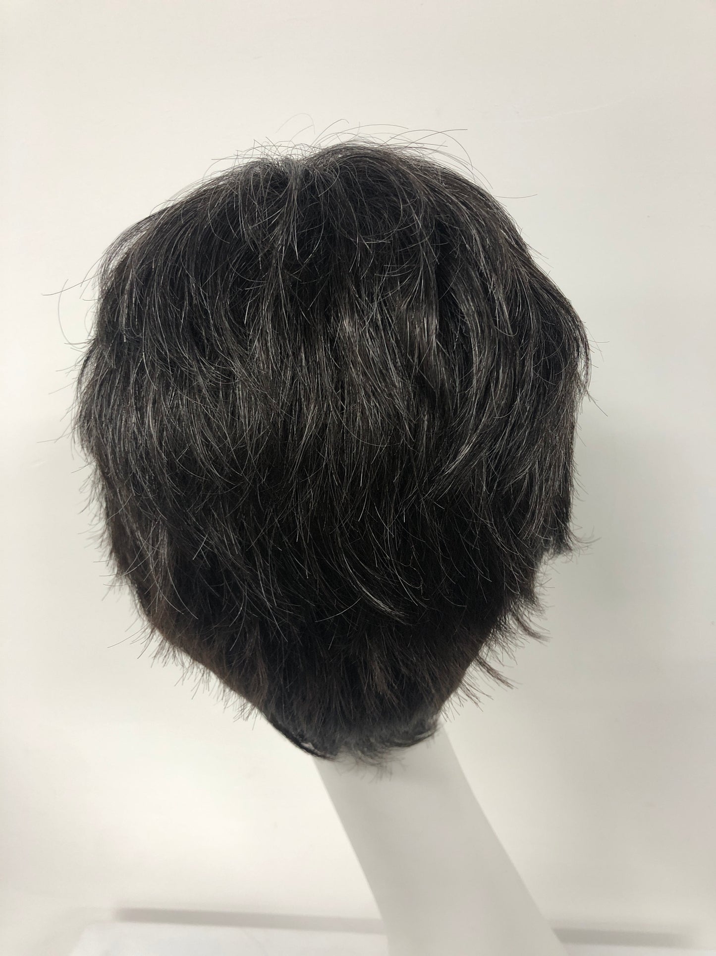 SKIRUEDAWIGS Short Wavy Curly Wig | Ready-to-Wear Machine-Made | Budget-Friendly Everyday Synthetic