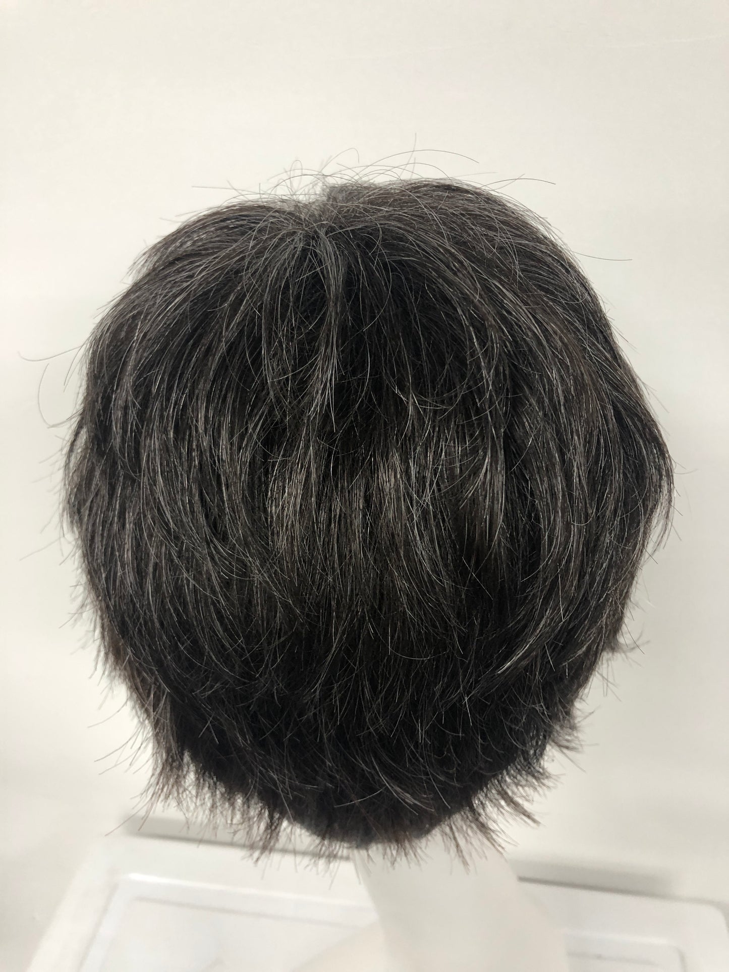 SKIRUEDAWIGS Short Wavy Curly Wig | Ready-to-Wear Machine-Made | Budget-Friendly Everyday Synthetic