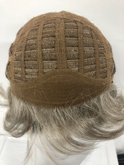 SKIRUEDAWIGS Short Wavy Curly Wig | Ready-to-Wear Machine-Made | Budget-Friendly Everyday Synthetic