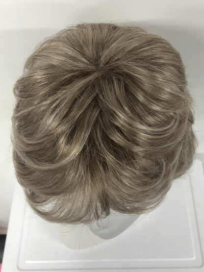 SKIRUEDAWIGS Short Wavy Curly Wig | Ready-to-Wear Machine-Made | Budget-Friendly Everyday Synthetic