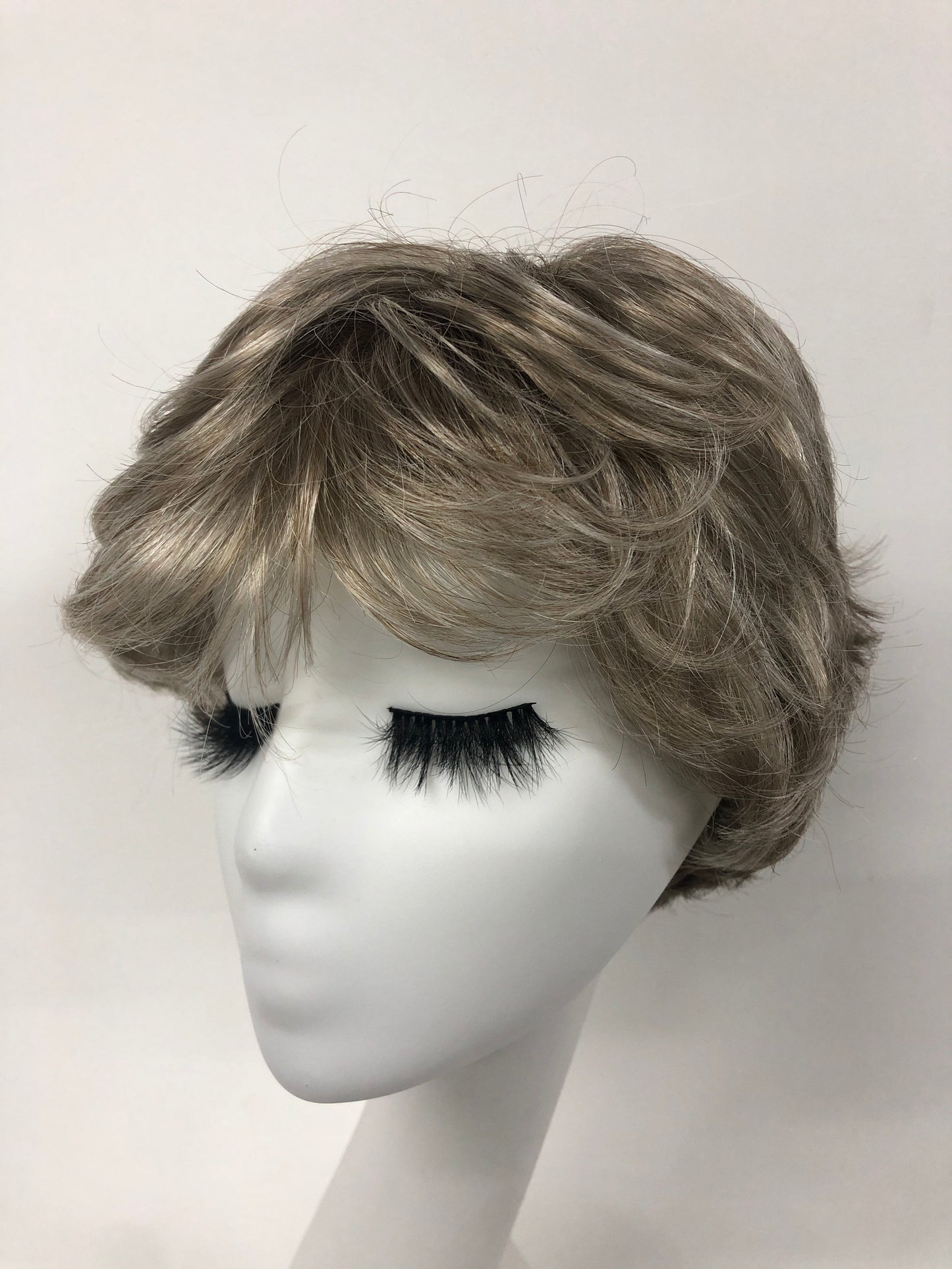 SKIRUEDAWIGS Short Wavy Curly Wig | Ready-to-Wear Machine-Made | Budget-Friendly Everyday Synthetic