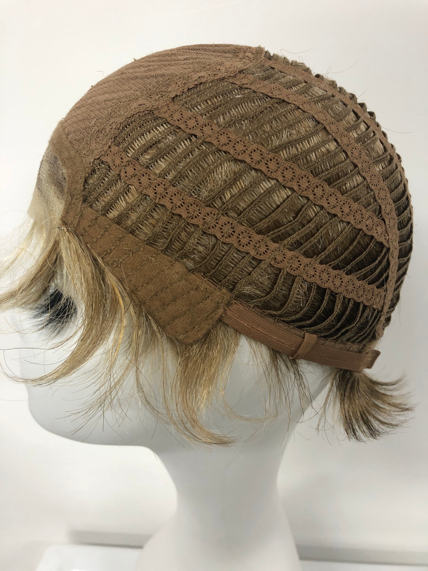 SKIRUEDAWIGS Short Straight Wig | Ready-to-Wear Machine-Made | Budget-Friendly Everyday Synthetic