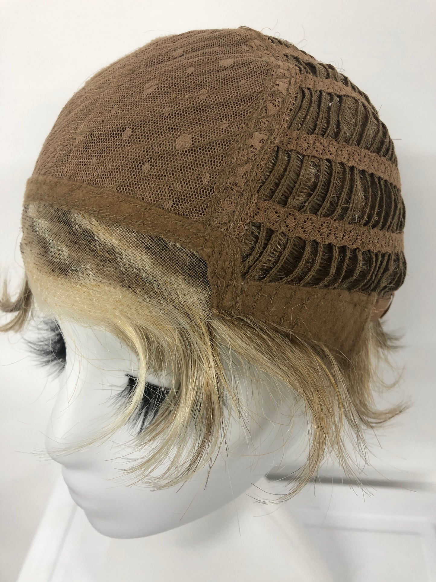 SKIRUEDAWIGS Short Straight Wig | Ready-to-Wear Machine-Made | Budget-Friendly Everyday Synthetic