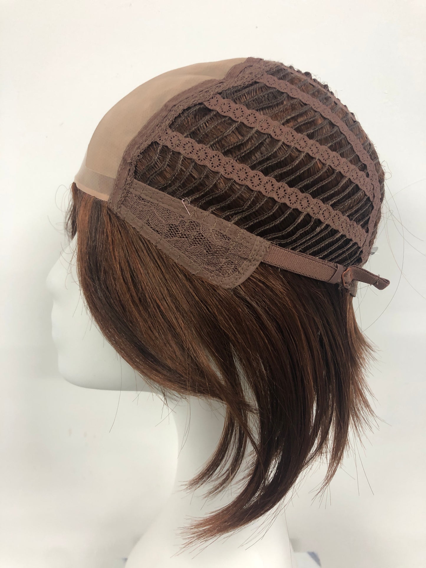 SKIRUEDAWIGS Short Straight Wig | Mono Top Wefted Cap | Glueless Heat-Friendly Synthetic