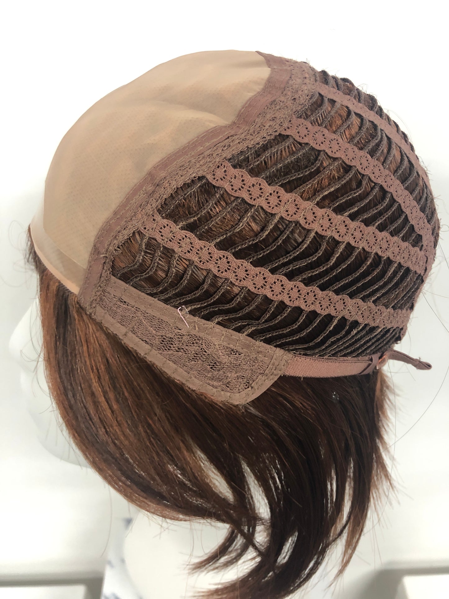 SKIRUEDAWIGS Short Straight Wig | Mono Top Wefted Cap | Glueless Heat-Friendly Synthetic