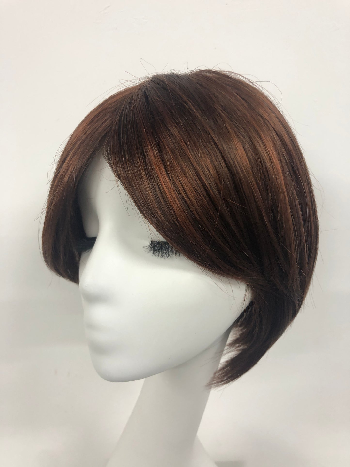 SKIRUEDAWIGS Short Straight Wig | Mono Top Wefted Cap | Glueless Heat-Friendly Synthetic